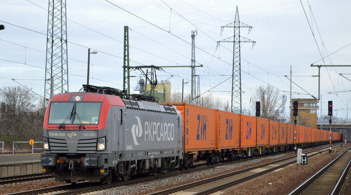 PKP CARGO S.A., Warszawa [PL] mit  EU46-505  [NVR-Nummer: 91 51 5370 017-3 PL-PKPC] mit China Silk-Road Containerzug aus Polen Richtung Pott am 14.01.20 Bf. Flughafen Berlin Schönefeld.