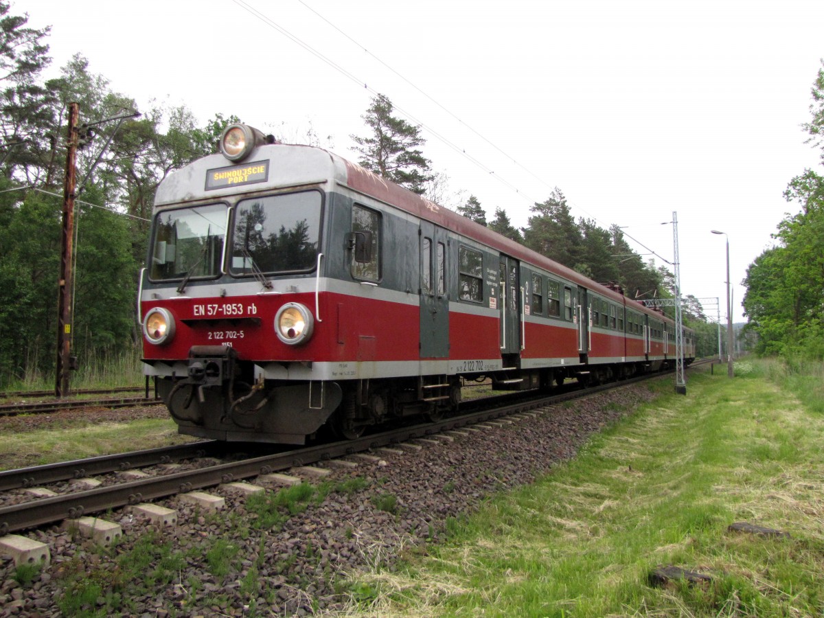 PKP EN 57-1953 als R 88326 von Szczecin Glowny nach Swinoujscie Port, am 31.05.2014 in Lubiewo.