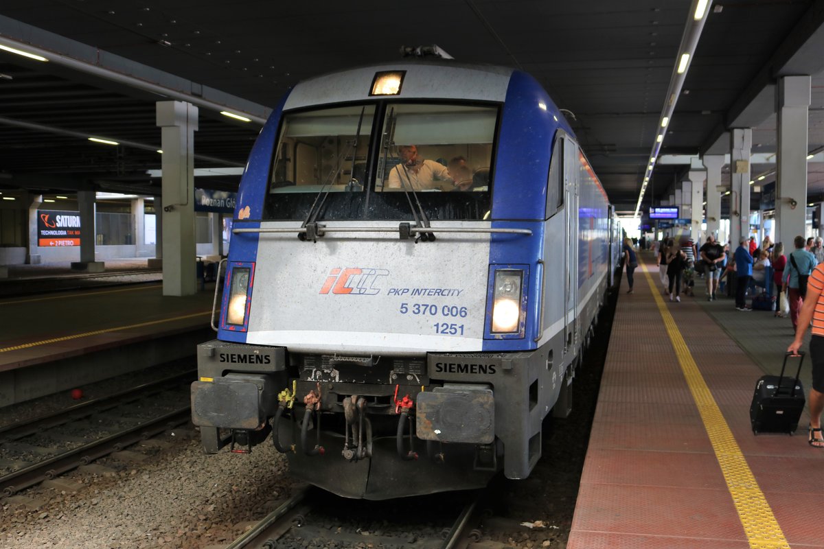 PKP IC Siemens Taurus 370 006 1251 am 14.07.18 in Poznan Glownly (Polen) mit dem EC nach Warschau