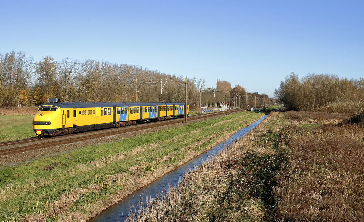 Plan U 151 der Crew Foundation Rostfahrt auf den Verbindungsgleisen der HSL rund um Dordrecht, hier die 151 in Dordrecht South in Richtung Lage Zwaluwe, Dordrecht South 18. November 2020.