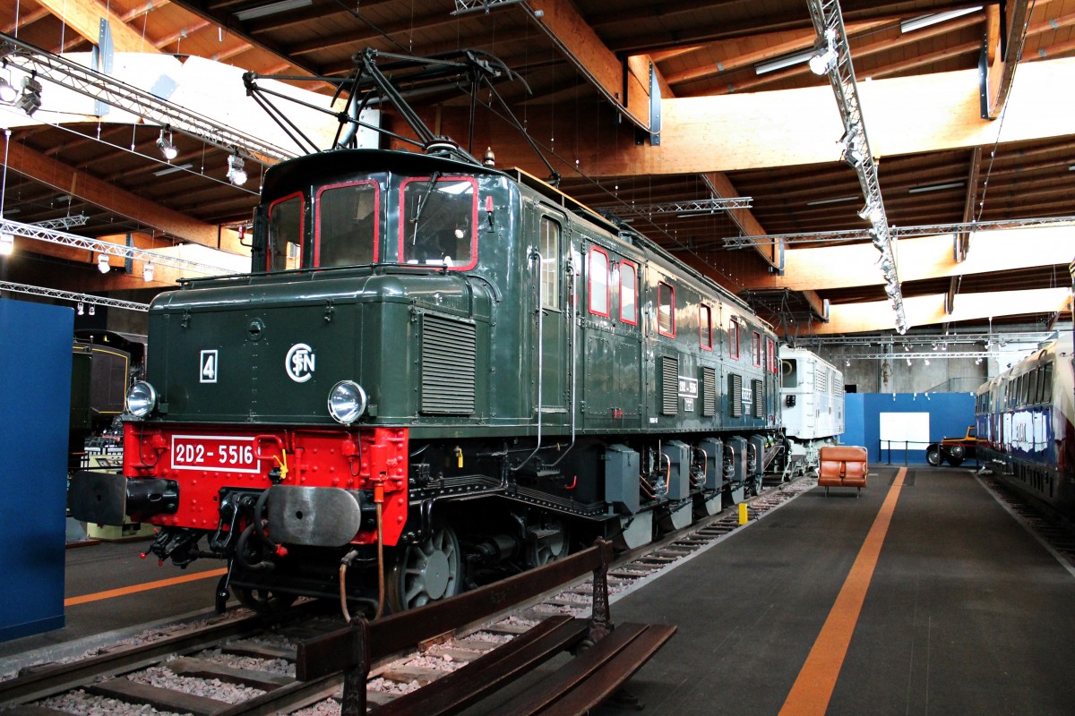 P.L.M. 2D2-5516 vom Baujahr 1933 am 20.08.2014 im Cité du Train in Mulhouse. Die Lok blieb noch bis 1980 im Bestand von der SNCF. 