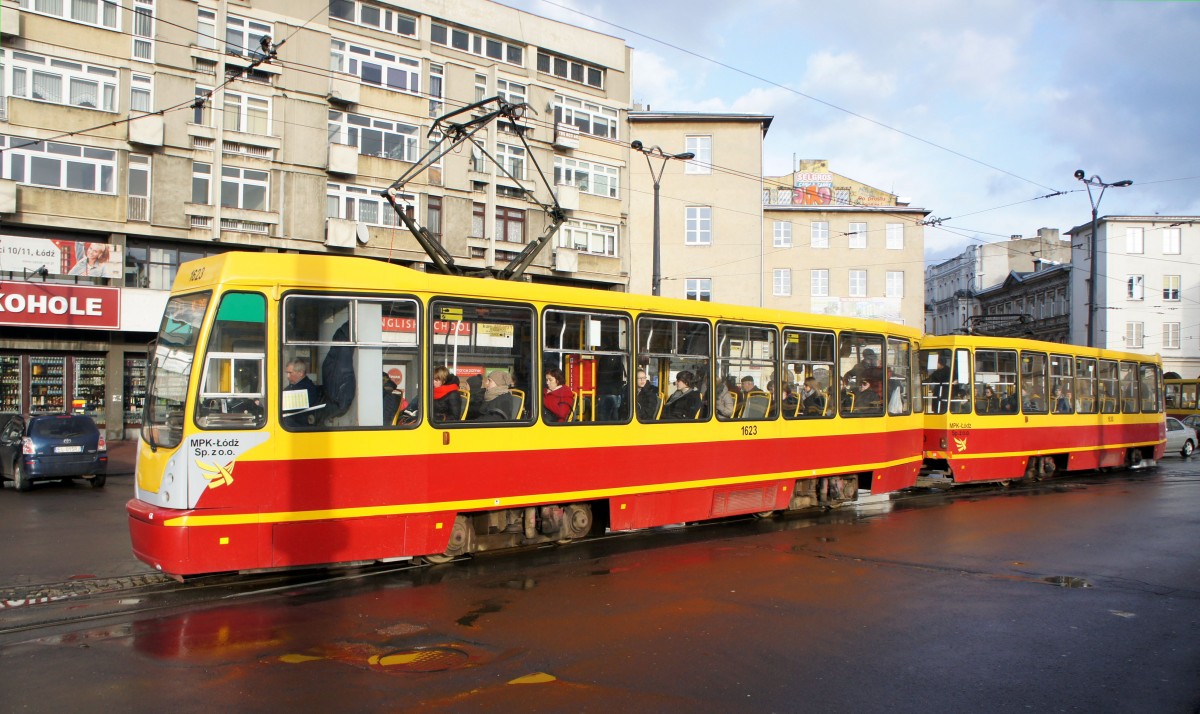 Polen / Straßenbahn Lodz: Konstal 805Na - Wagen 1623 aufgenommen im März 2015 im Innenstadtbereich von Lodz, in der Nähe der Haltestelle  Plac Wolnosci .