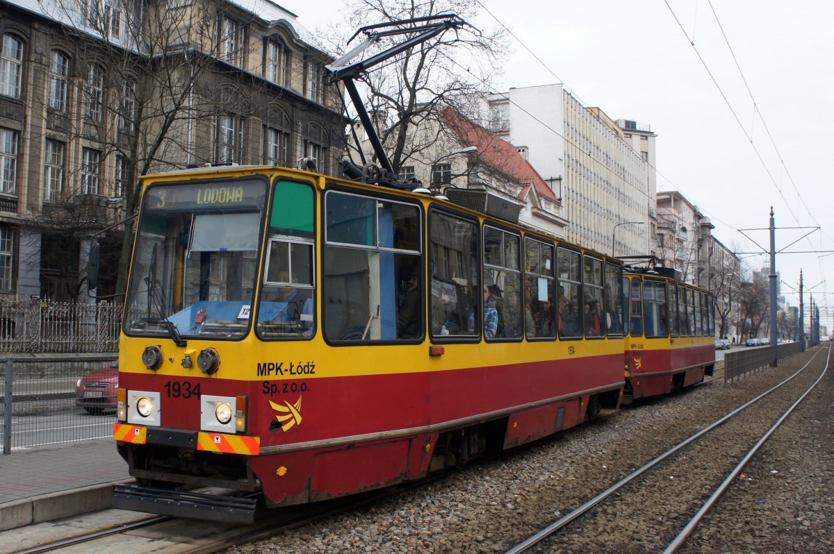 Polen / Straßenbahn Lodz: Konstal 805N Elin (mit Einholmstromabnehmer) - Wagen 1934 aufgenommen im März 2015 an der Haltestelle  Kościuszki - Zamenhofa  in Lodz.