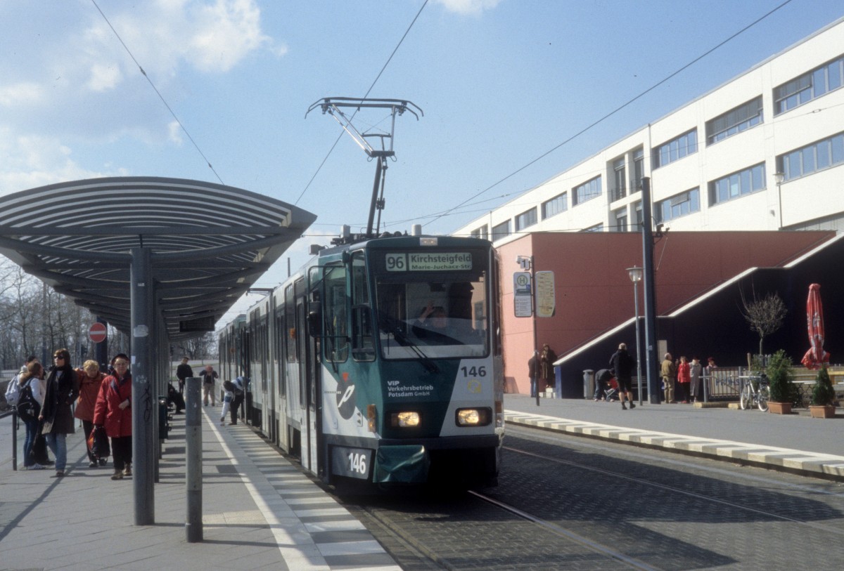 Potsdam VIP SL 96 (KT4DM 146) Hauptbahnhof am 9. April 2006.