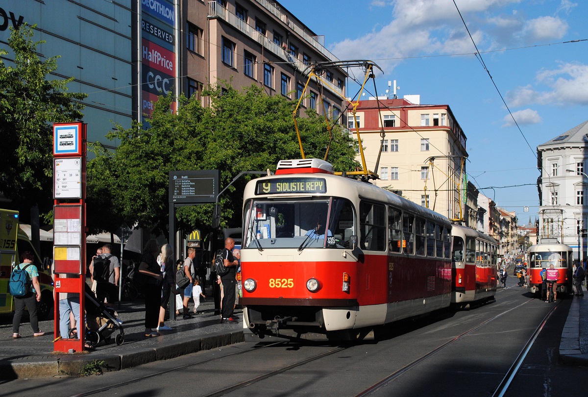 Prag: T3R.P 8525 + 8447 als Linie 9 nach Sidliste Repy abfahrbereit in der Haltestelle Andel. (01.09.2026)