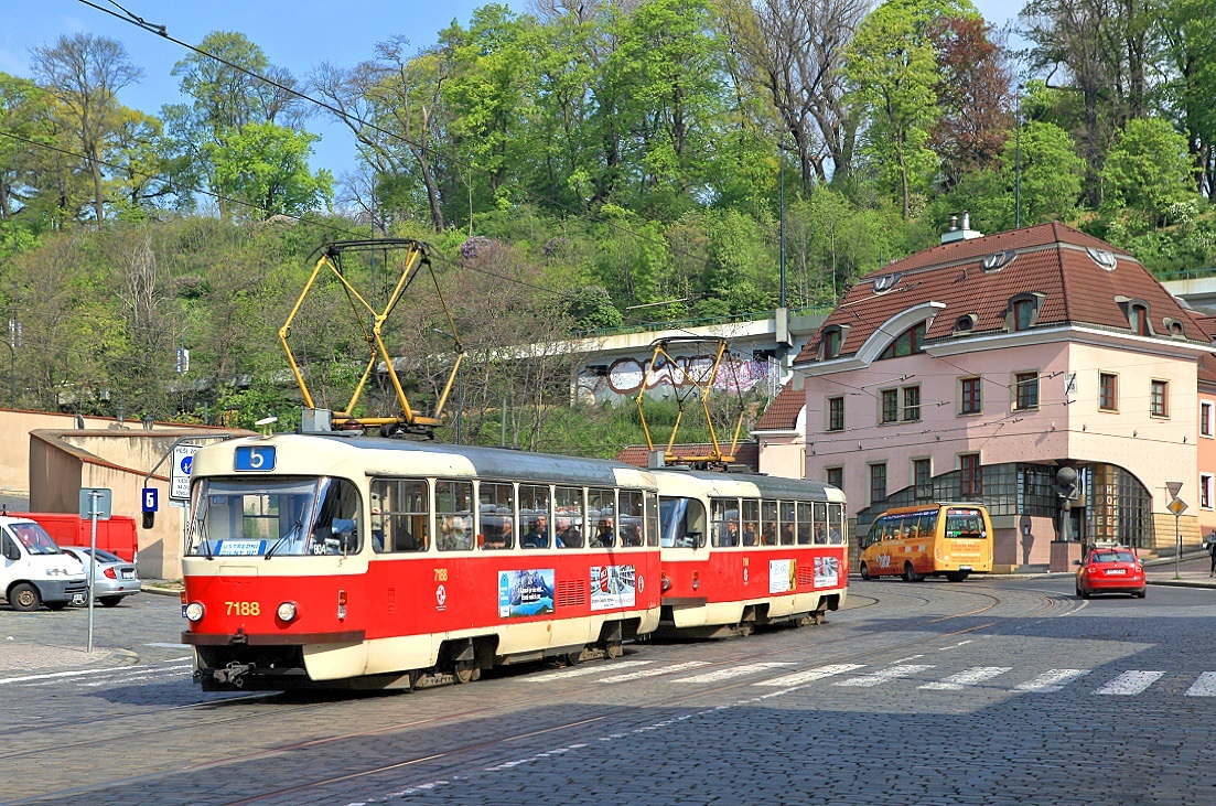 Praha 7188 + 7189, Ulice Pod Bruskou, 03.05.2016.
