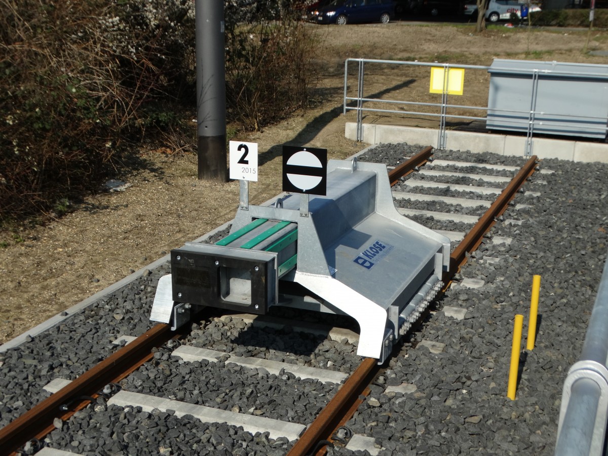 Prellbock an der U-Bahn Endhaltestelle Frankfurt Preungesheim am 18.03.16