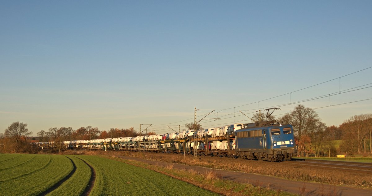 PRESS 140 008 (140 845, ex DB) mit Autotransportzug am 28.11.16 durch Vehrte in richtung Osnabrück.