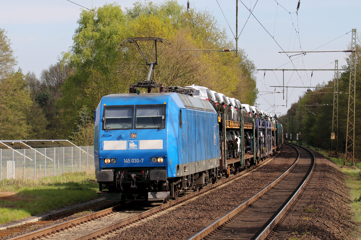 Press 145 030-7 durchfährt Eilvese 10.5.2017