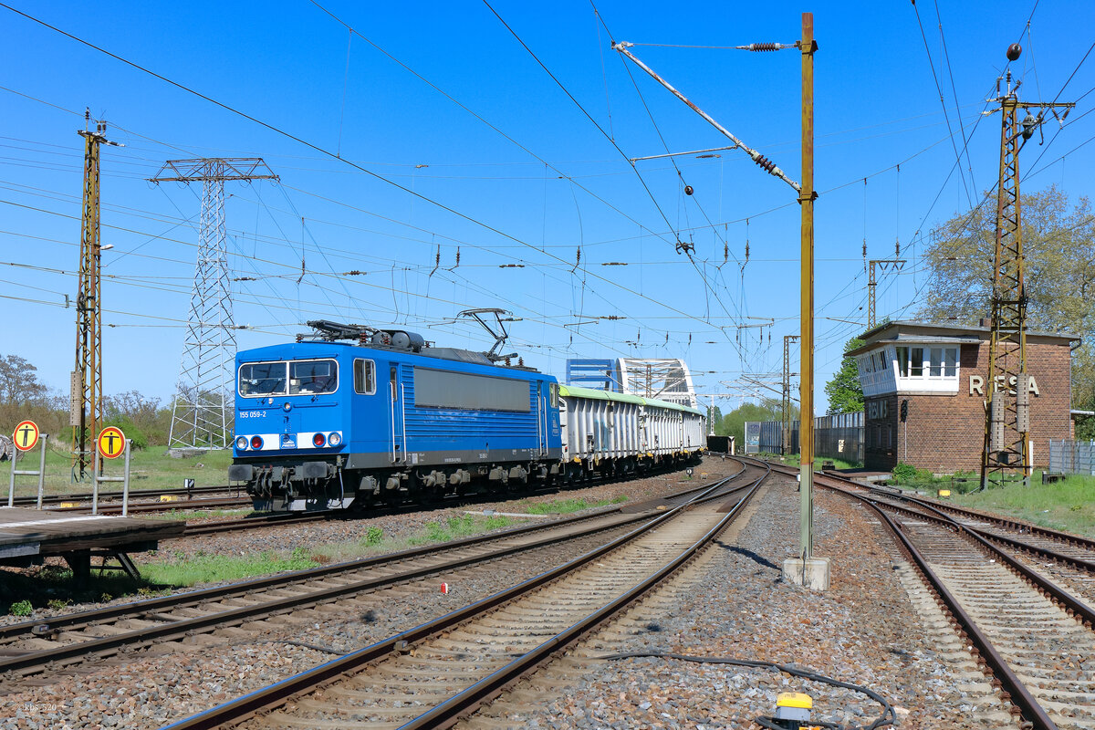 Press 155 204 mit Wasserglaszug in Riesa.

95063 Ziltendorf-Wurzen, Riesa, 02.05.2026