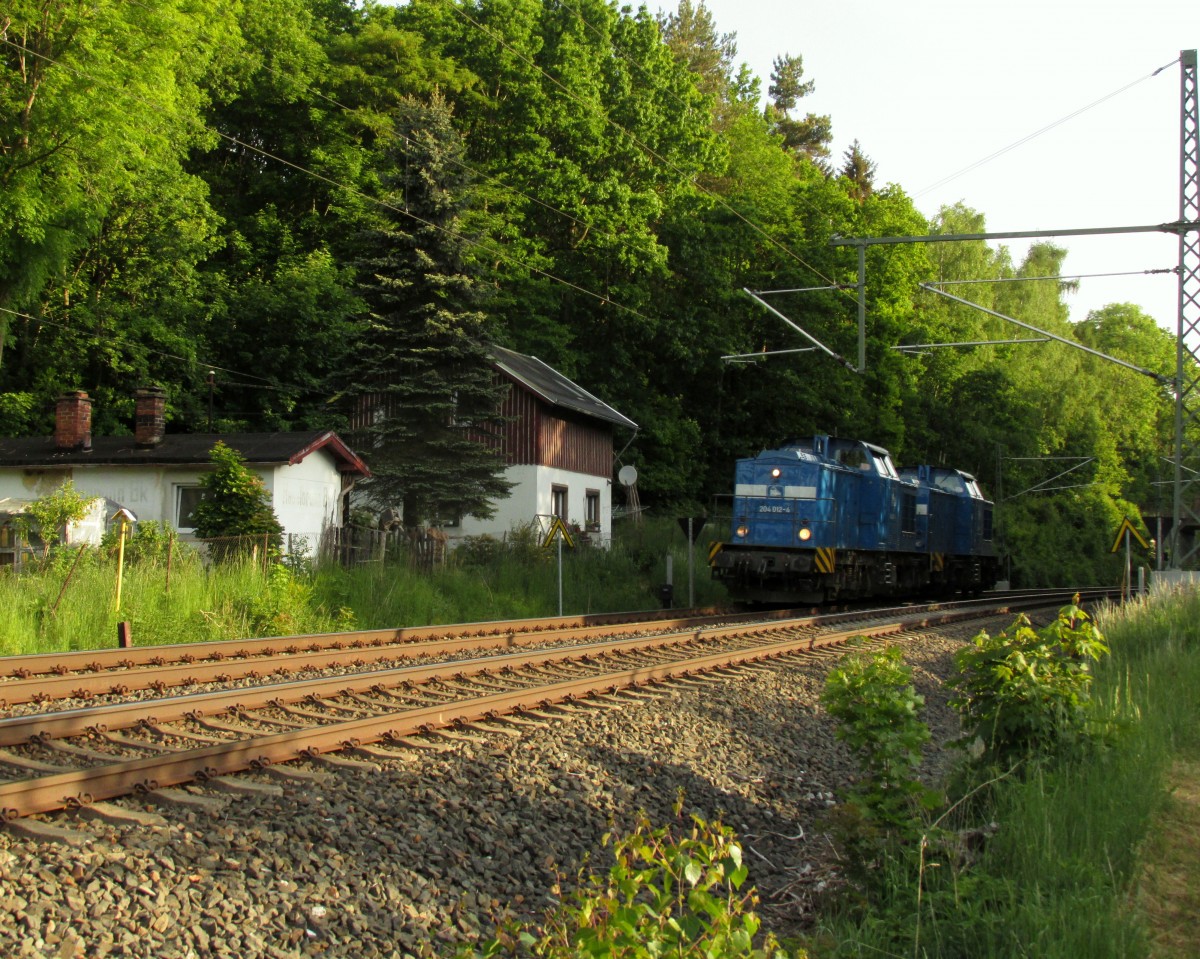 Press Doppeltraktion kurz vor Einfahrt Plauen mit 204 012 und 204 044 am 28.05.2015.