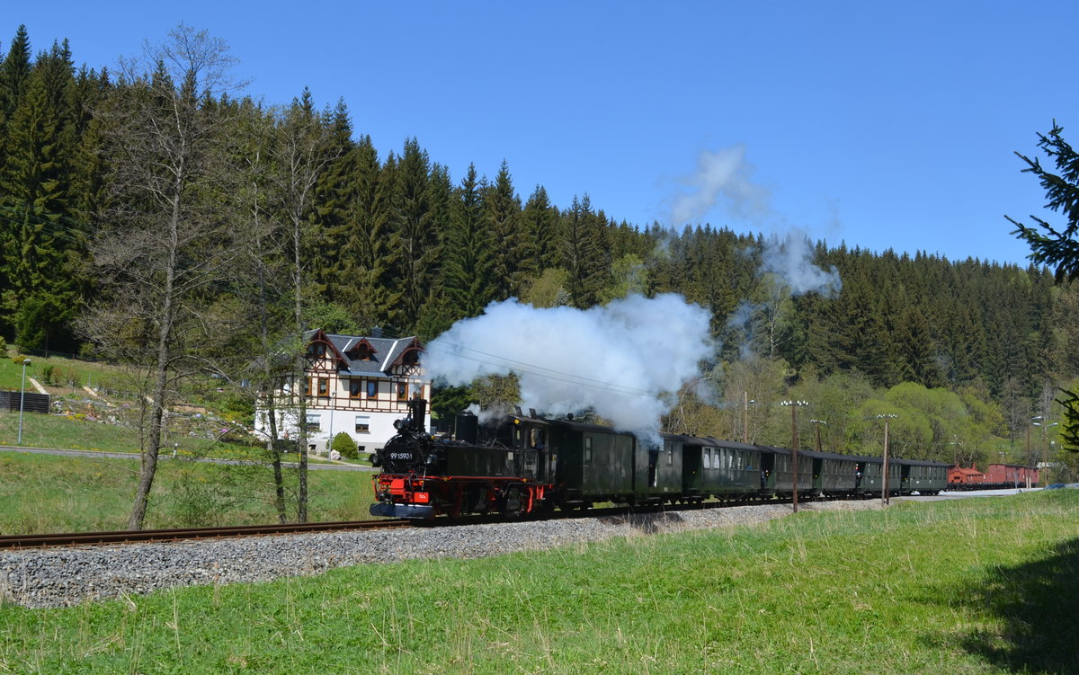 Preßnitztalbahn - Museumsbahn Steinbach – Jöhstadt: sächs. IV K 99 1590-1 in Schlössel 16.05.2020