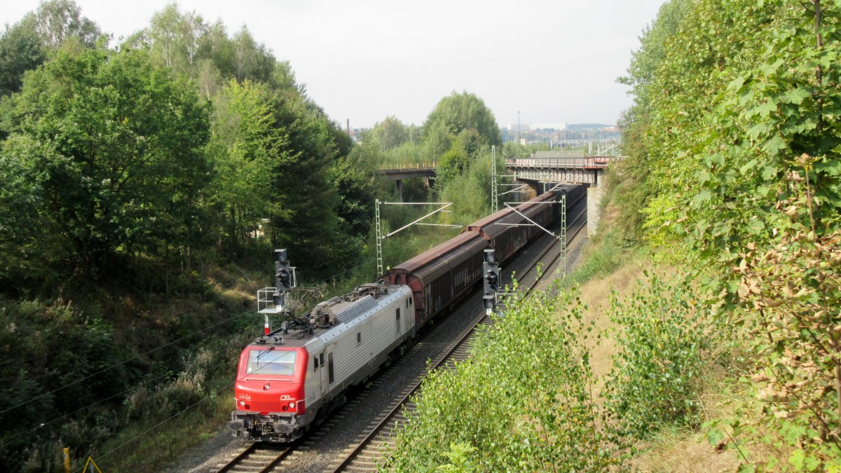 Prima 37 520 fährt mit dem leeren Papierzug aus Weißenborn wieder zurück von Freiberg nach Dresden (18.09.14)