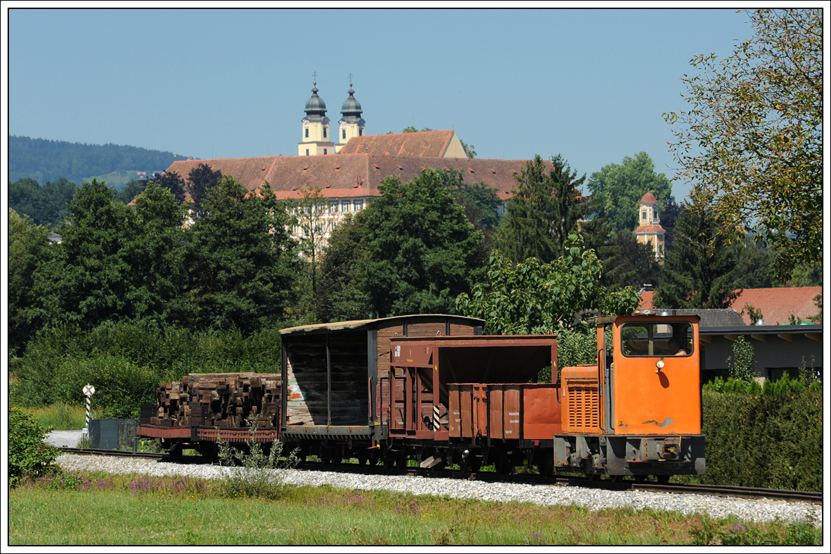 Probefahrt mit VL8 (ex. StLB, seit heuer im Privatbesitz) auf der Stainzer Lokalbahn am 18.8.2019. (Blick auf Schloss Stainz)