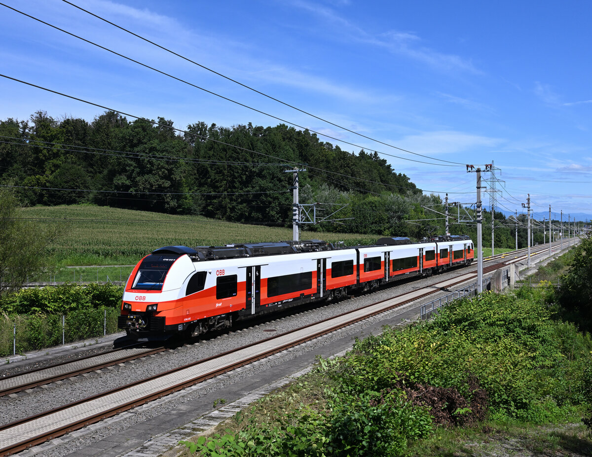 Prüfen, Test, Schulen, bis zum Start des Planbetriebs am 14. Dezember 2025 gibt es noch einiges zu tun auf der Koralmbahn. Anfang August war der 4746 642 für Schulungsfahrten zwischen Graz Hauptbahnhof nach Klagenfurt Hauptbahnhof eingeteilt, hier zu sehen kurz vor der Einfahrt in den 1695 Meter langen Hengsbergtunnel