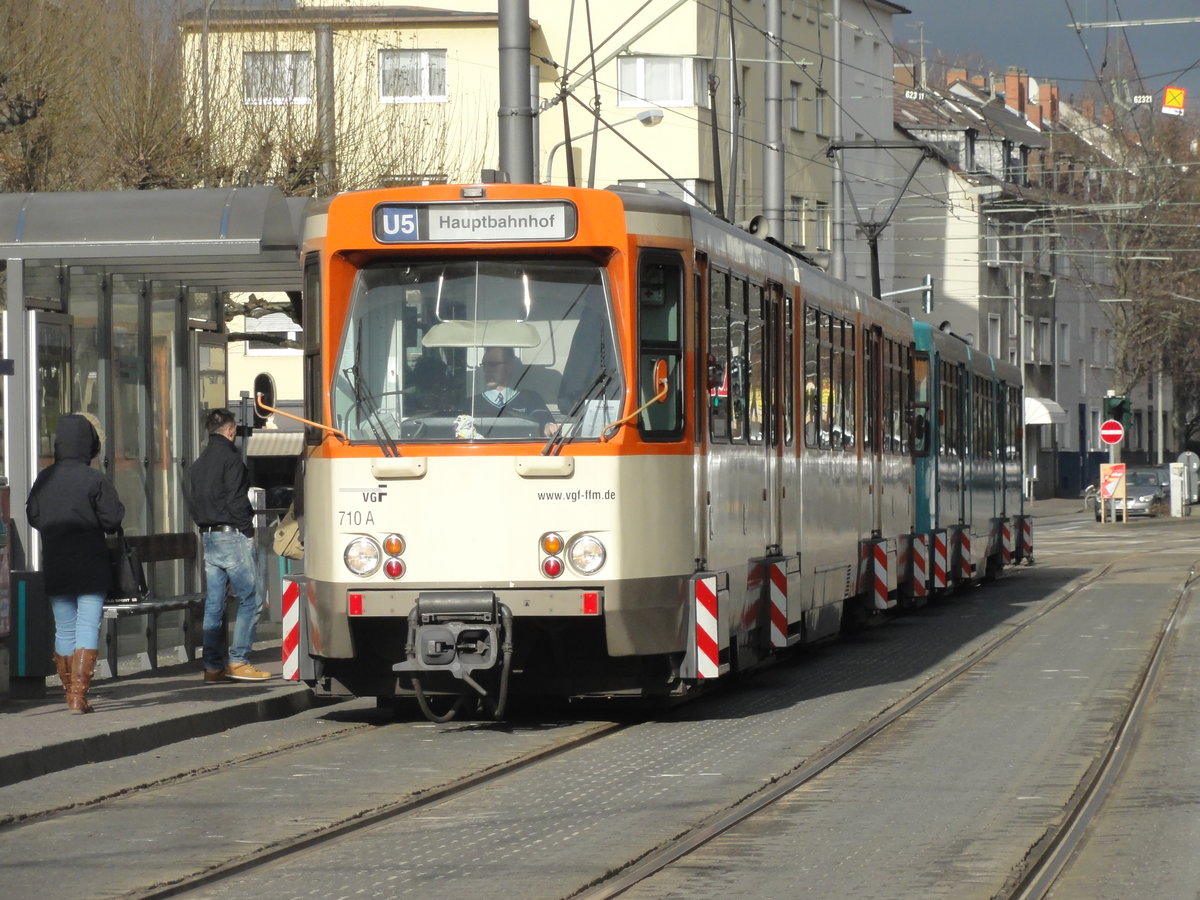 Ptb-Wagen 710 am 18.03.2016 am Marbachweg/Sozialzentrum