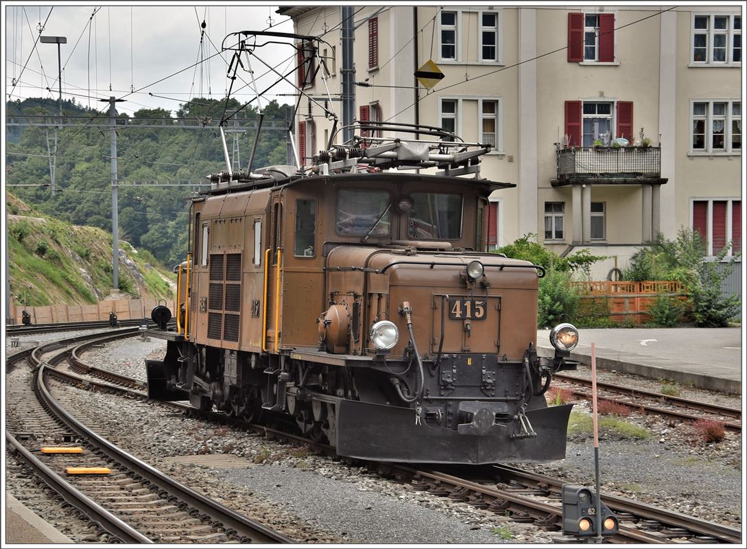 Pullmann Express - Private de Luxe Train 2140 mit Ge 6/6 I 415 von St.Moritz nach Disentis (-Zermatt)beim Umfahren in Reichenau-Tamins. (21.07.2017)