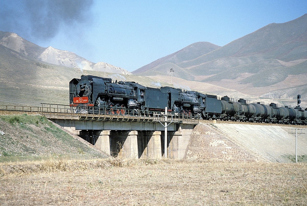 QJ 2809 + QJ 2191  Tianzhu  30.09.89