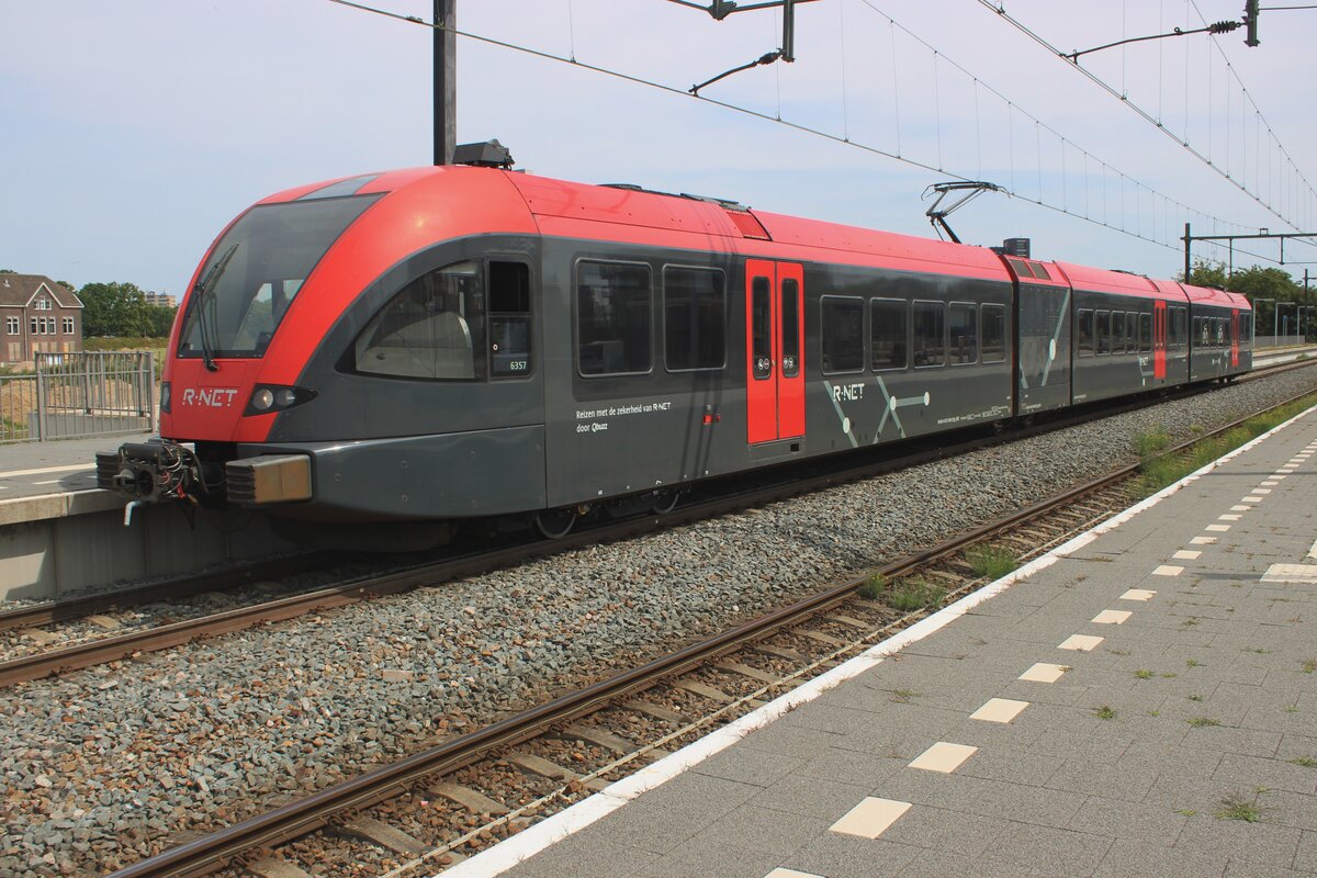 R-NET 6357 steht am 7 Augustus 2025 in Blerick.