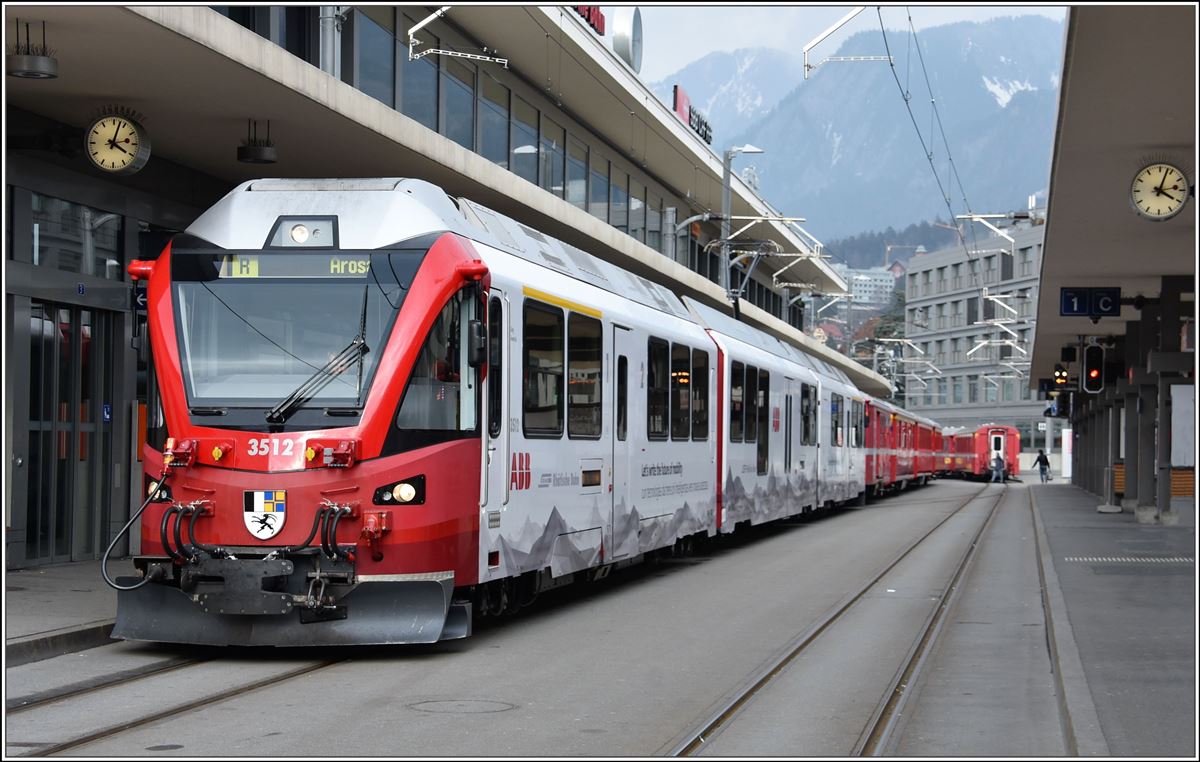 R1453 nach Arosa mit ABe 8/12 3512 in Chur. (06.03.2017)