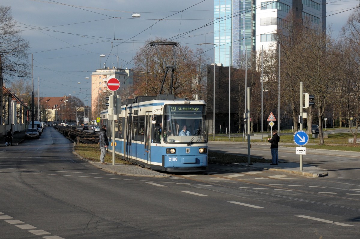 R2.2 2106 am 141213 am Westbad