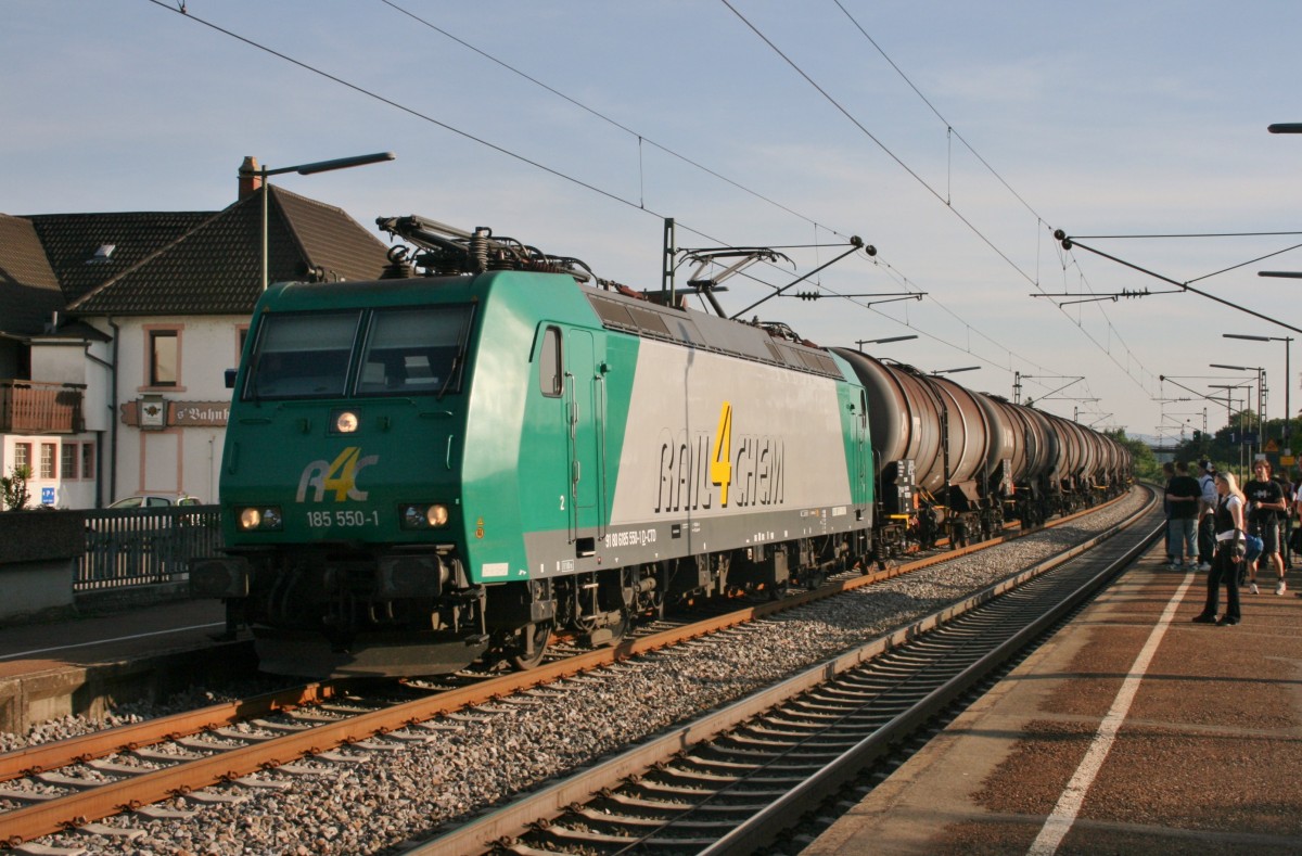 R4C 185 550 mit Gterzug Richtung Offenburg am 11.05.2011 in Ringsheim