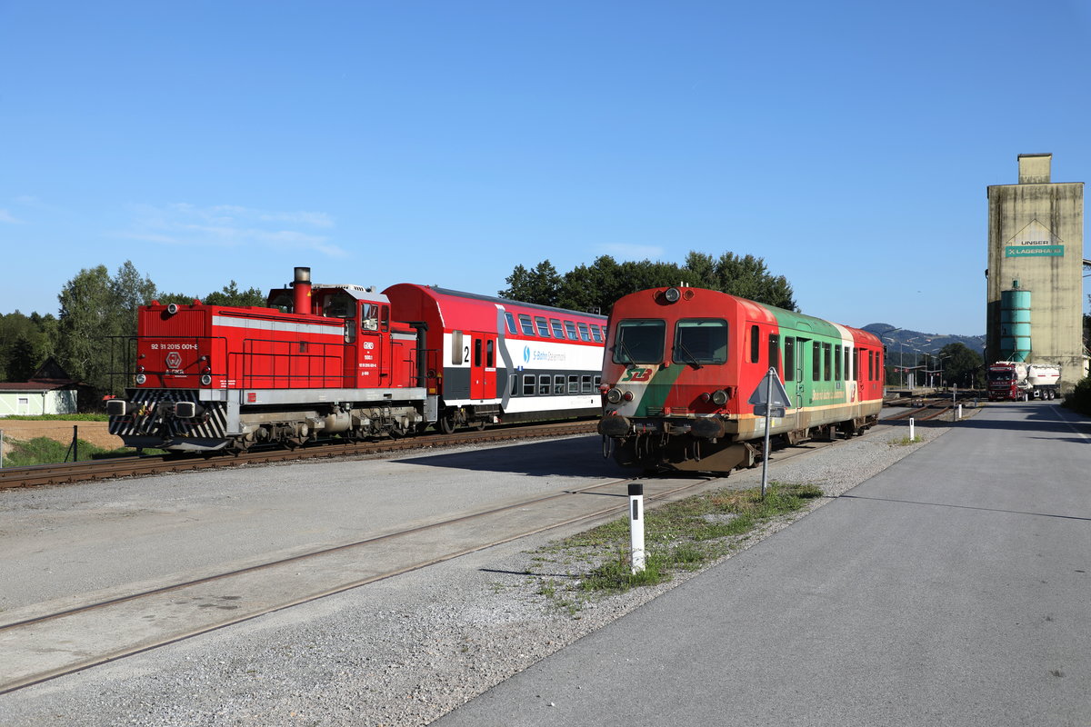 R8569 rollt in den Bahnhof Preding Wieselsdorf am 17.Juli 2017