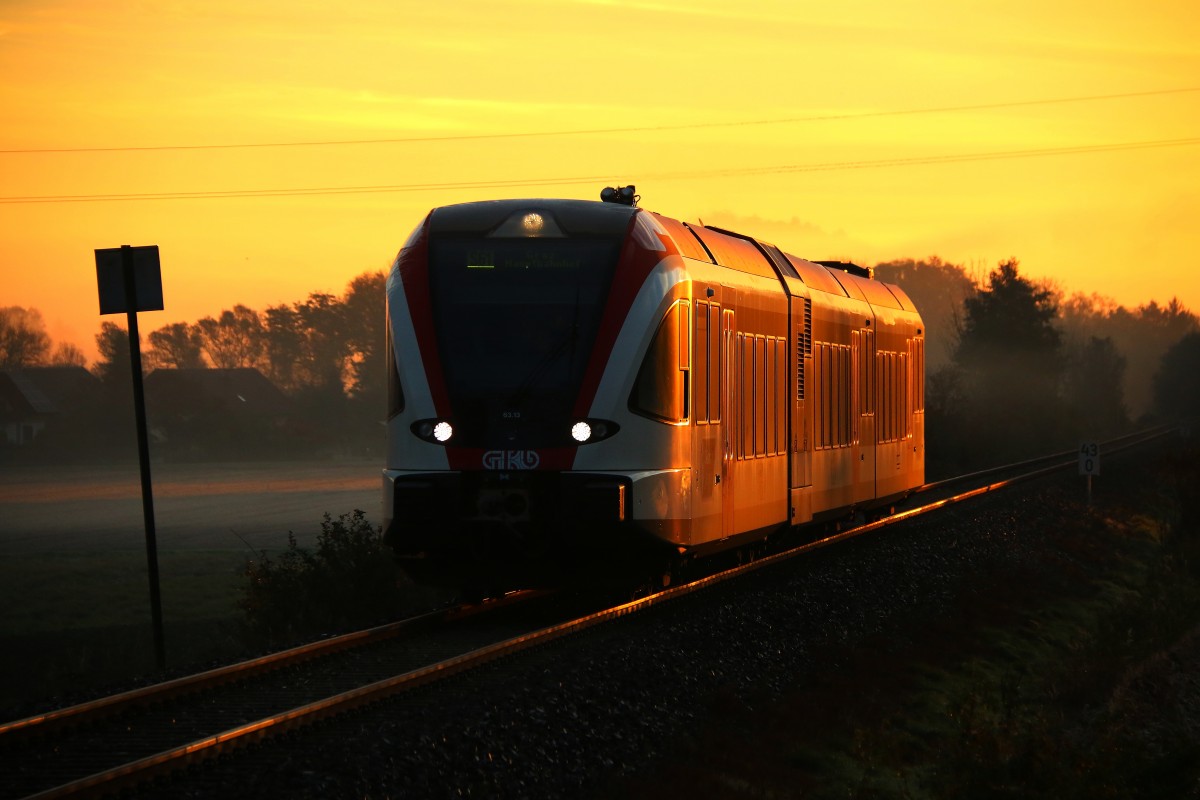 R8586 am Morgen des gestrigen 25.Oktober 2015 bei der einfahrt in den Bahnhof Sankt Martin im Sulmtal Bergla.