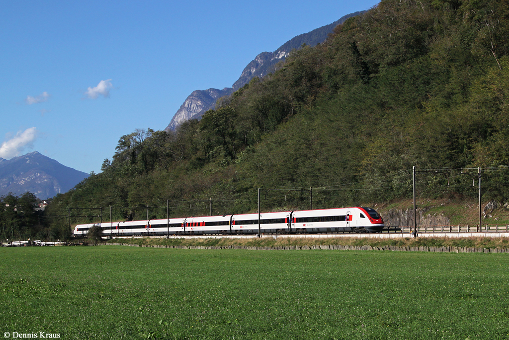 RABDE 500 005 als ICN 675 am 17.10.2014 bei Bellinzona.