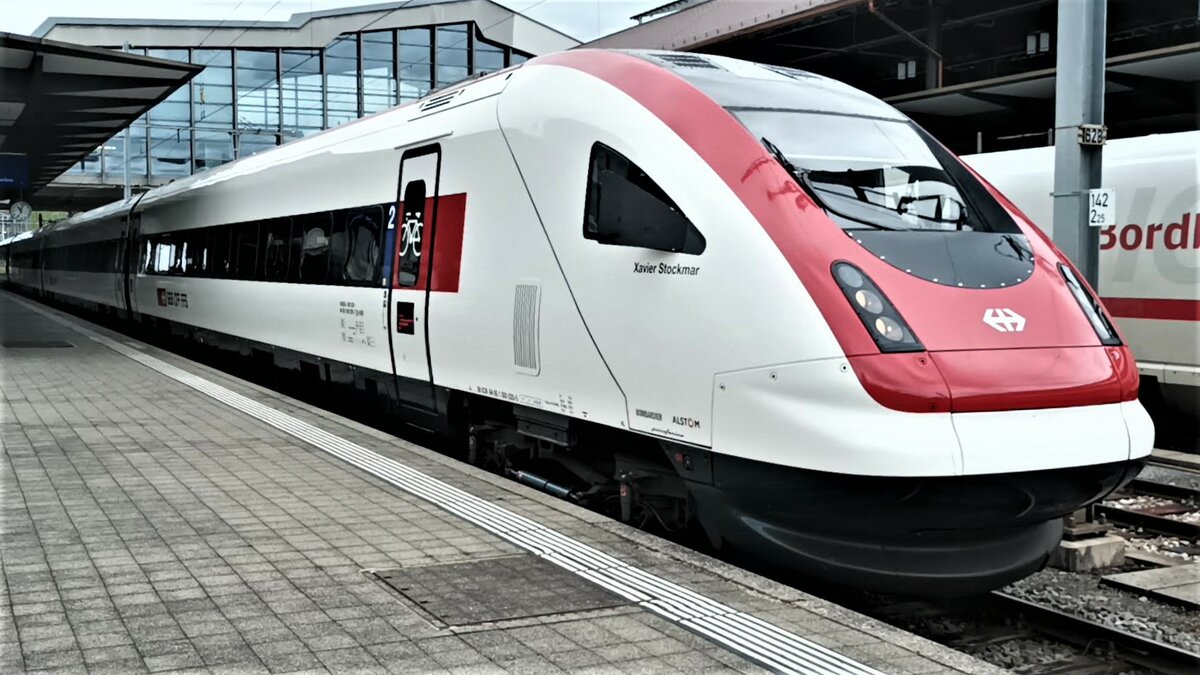 RABDe 500 025 ,, Xavier Stockmar   Als IC51 Biel in Basel SBB am 24.06.22