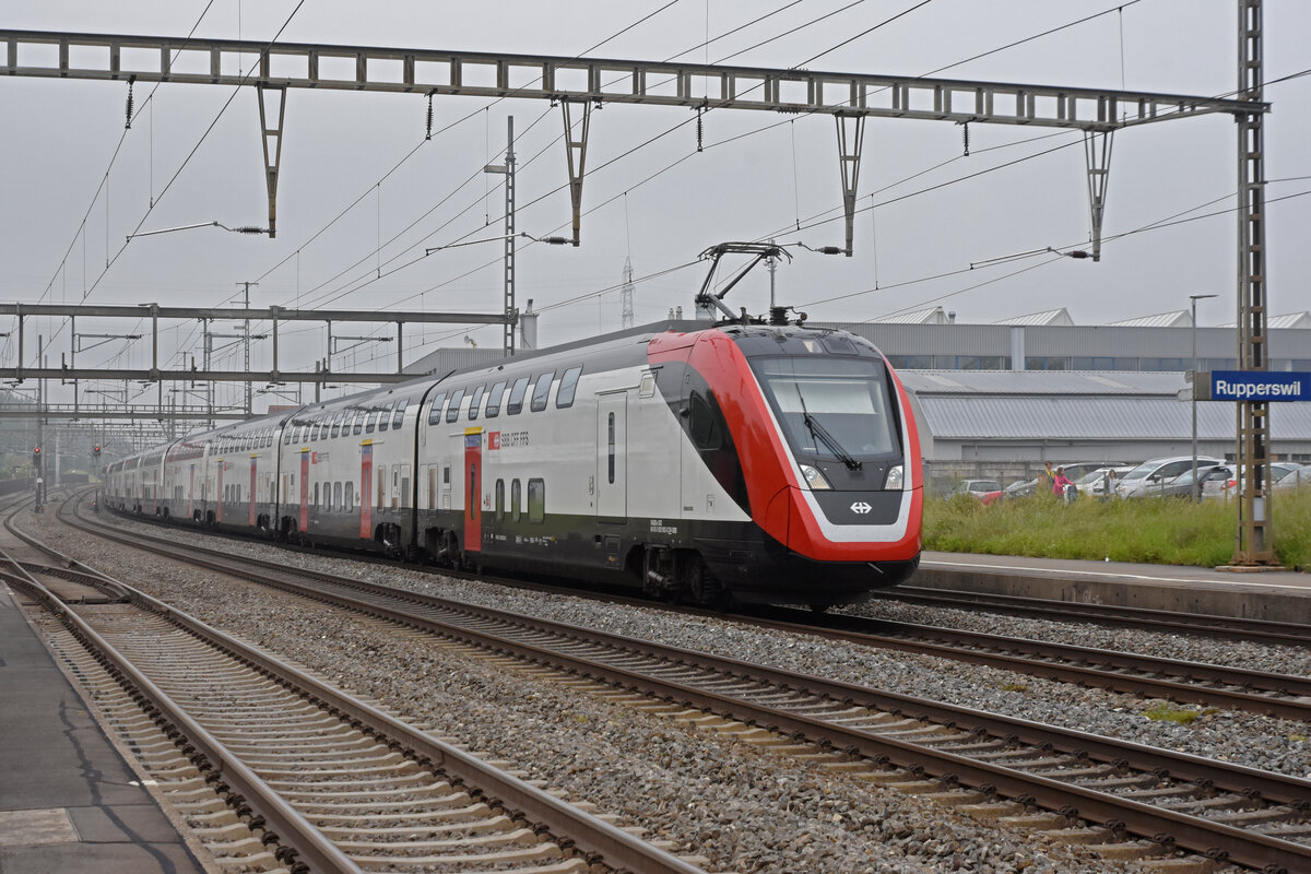 RABDe 502 003-2 Twindexx durchfährt den Bahnhof Rupperswil. Die Aufnahme stammt vom 10.06.2021.