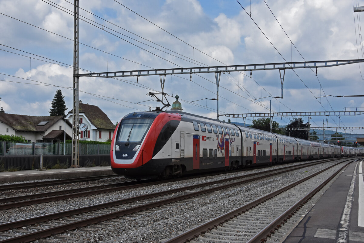 RABDe 502 004-0 Twindexx durchfährt den Bahnhof Rupperswil. Die Aufnahme stammt vom 17.07.2021.
