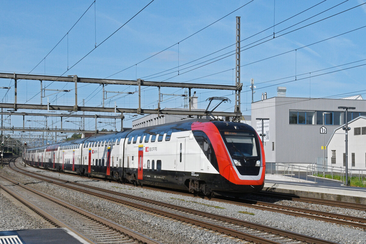 RABDe 502 005-7 Twindexx durchf�hrt am 07.09.2026 den Bahnhof Rupperswil.