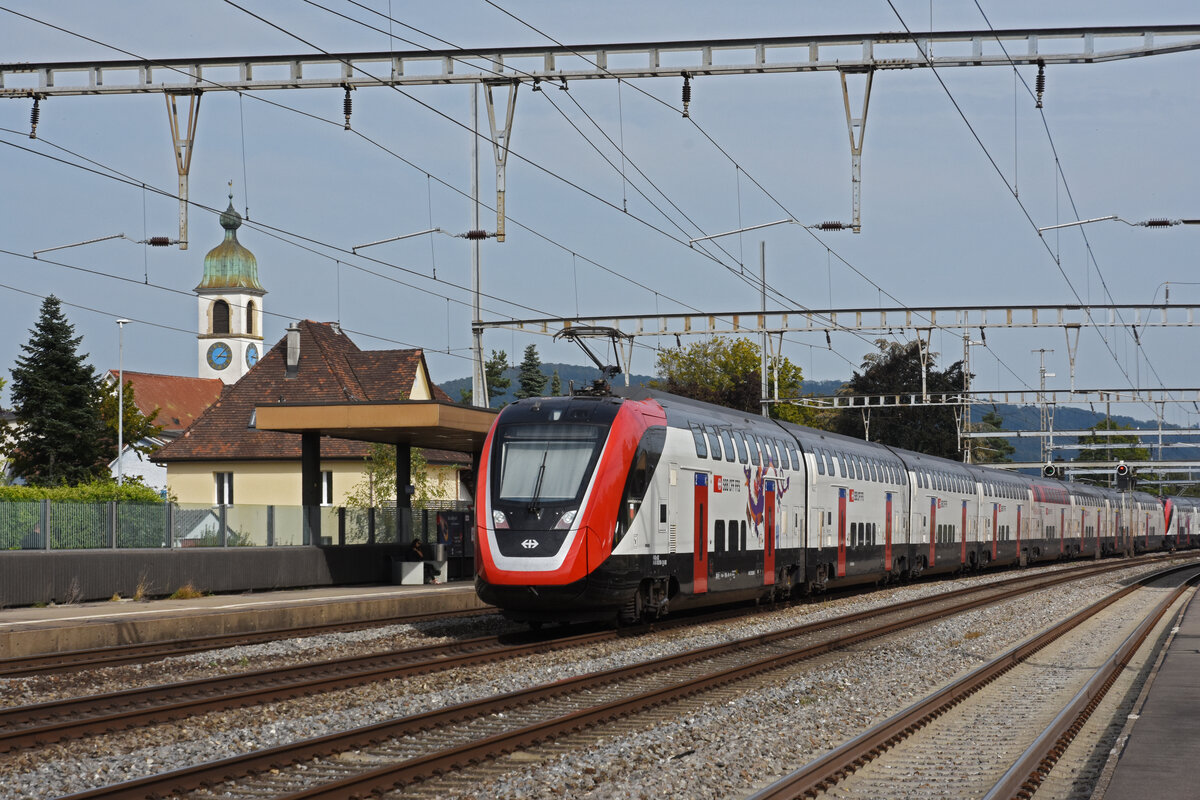 RABDe 502 008-1 Twindexx durchfährt den Bahnhof Rupperswil. Die Aufnahme stammt vom 25.09.2021.