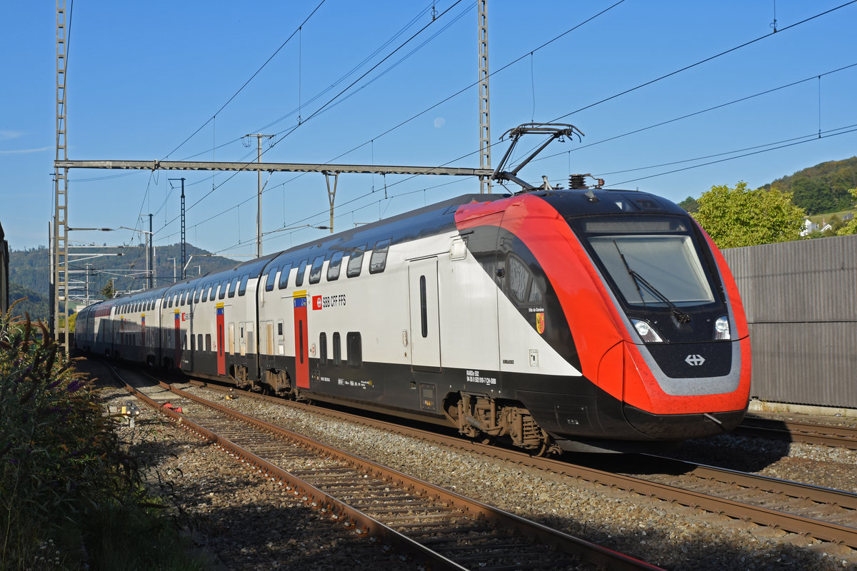 RABDe 502 010-7 Twindexx durchfährt den Bahnhof Gelterkinden. Die Aufnahme stammt vom 17.09.2019.