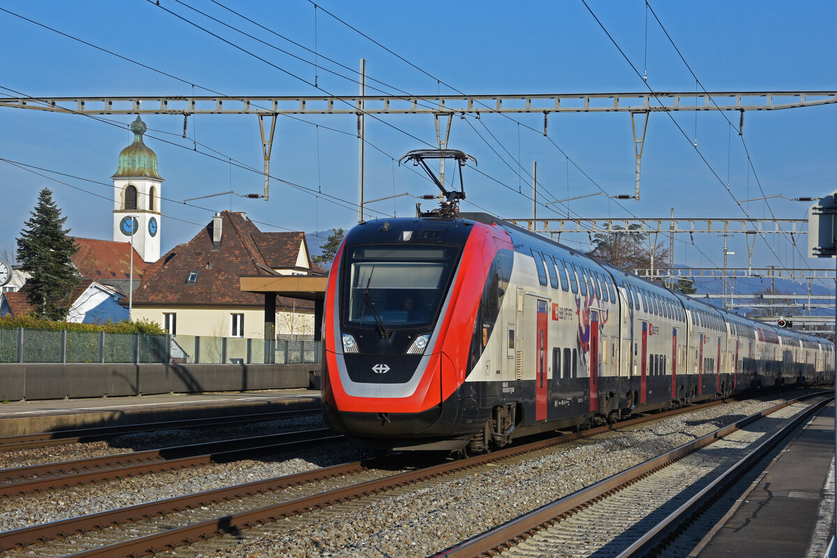 RABDe 502 010-7 Twindexx durchfährt den Bahnhof Rupperswil. Die Aufnahme stammt vom 13.01.2022.