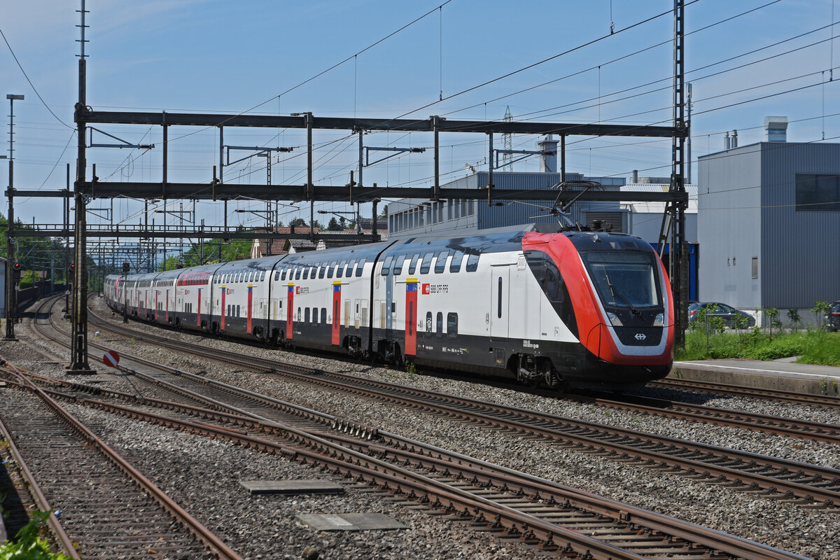 RABDe 502 013-1 Twindexx durchfährt den Bahnhof Rupperswil. Die Aufnahme stammt vom 12.05.2022.