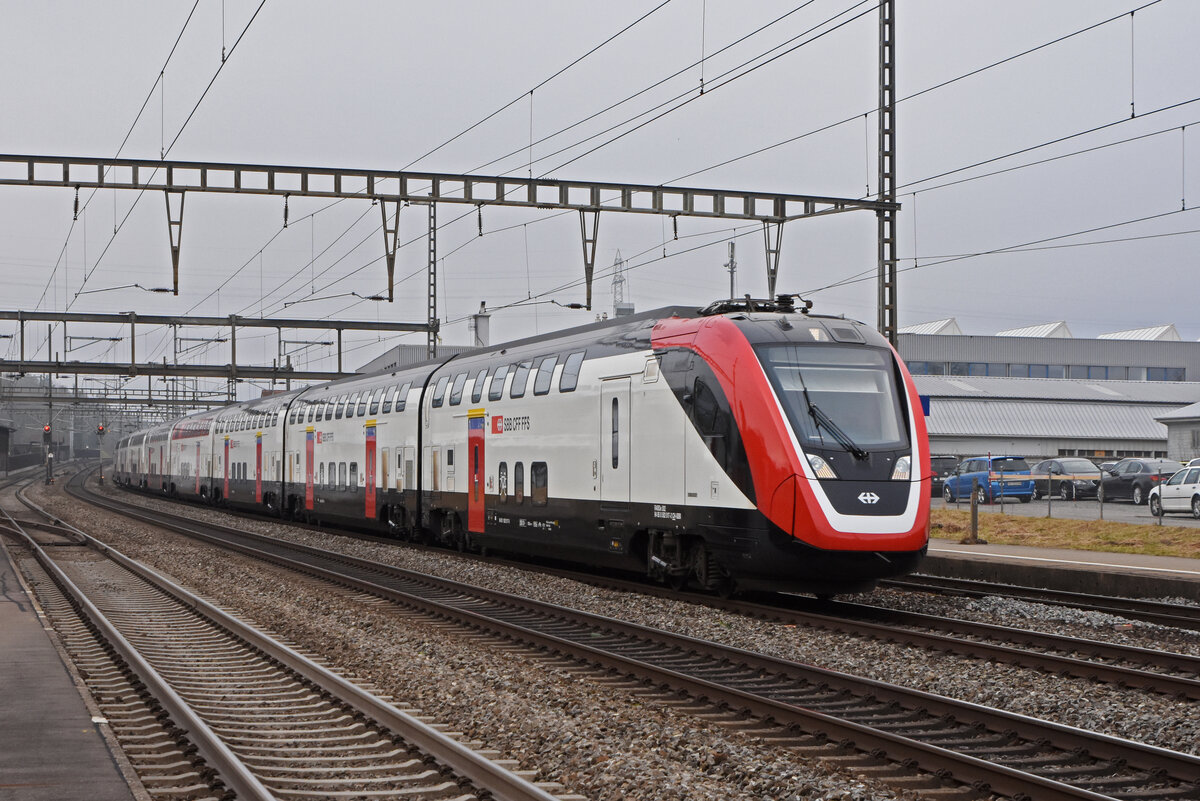 RABDe 502 017-2 Twindexx durchfährt den Bahnhof Rupperswil. Die Aufnahme stammt vom 04.02.2022.