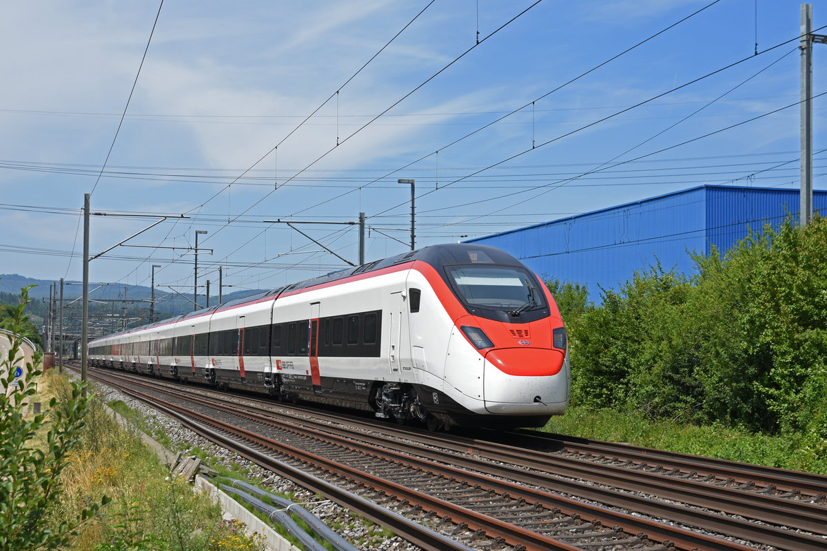 RABe 501 009-1 Giruno fährt Richtung Bahnhof Itingen. Die Aufnahme stammt vom 17.07.2019.