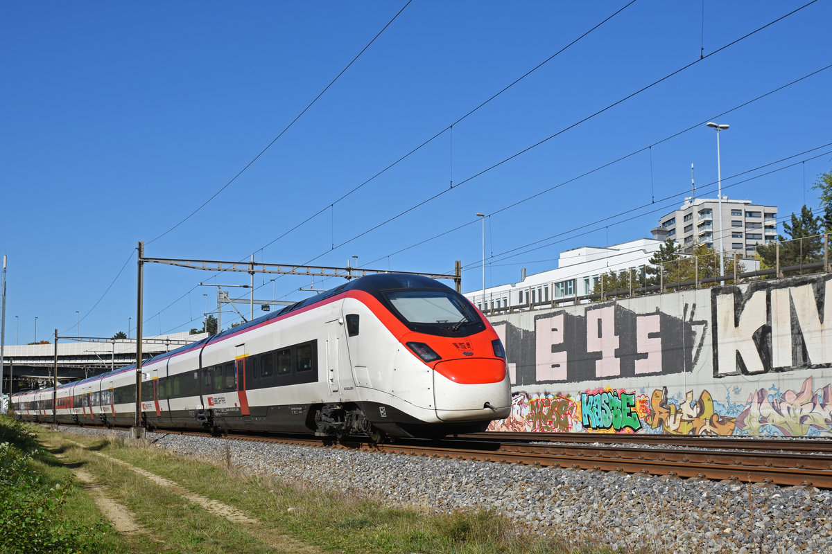 RABe 501 012-5  Giruno  fährt Richtung Bahnhof SBB. Die Aufnahme stammt vom 16.10.2019.