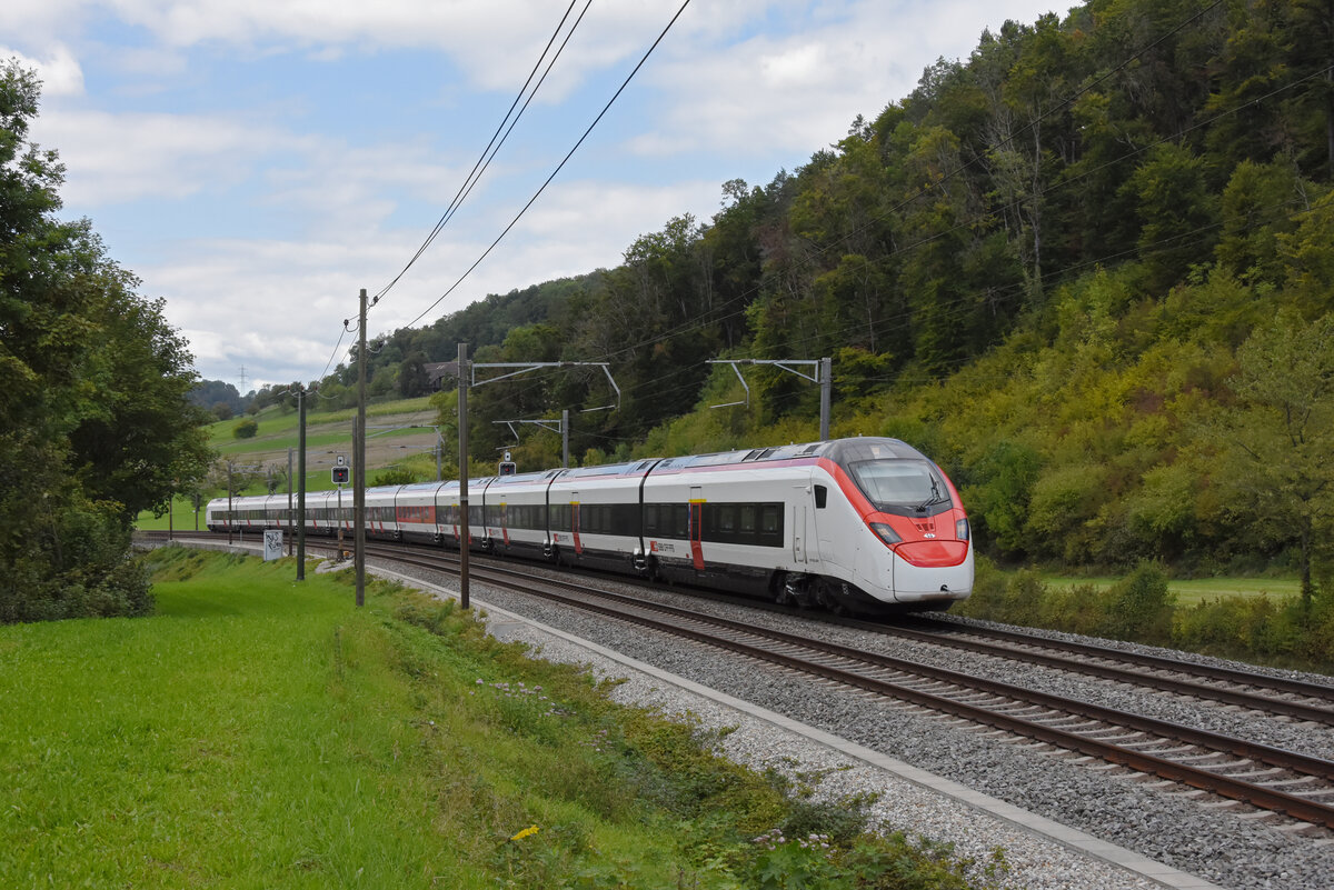 RABe 501 019-0 Giruno fährt am 20.09.2022 Richtung Bahnhof Tecknau.