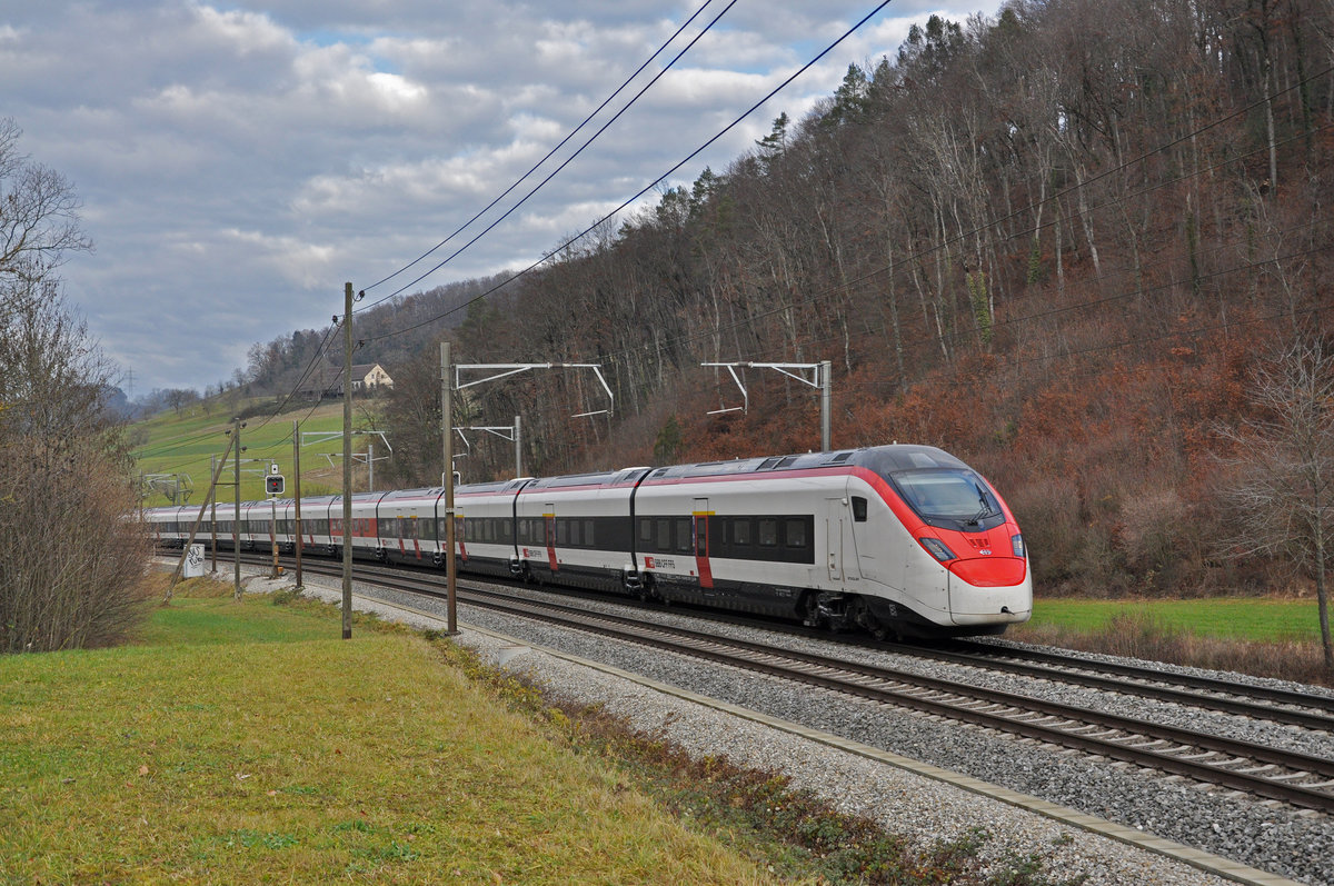 RABe 501 023-2 Giruno fährt Richtung Bahnhof Tecknau. Die Aufnahme stammt vom 19.12.2020.