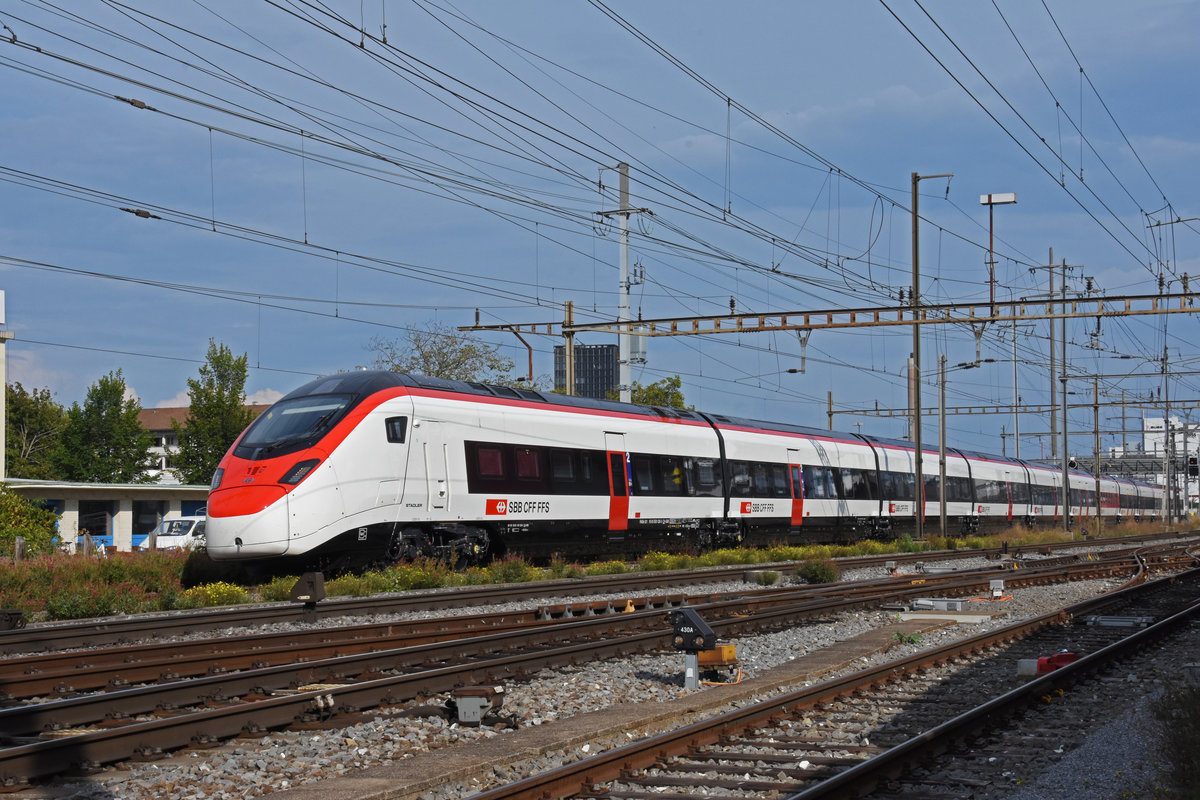 RABe 501 026-5 Giruno durchfährt den Bahnhof Pratteln. Die Aufnahme stammt vom 22.09.2020.