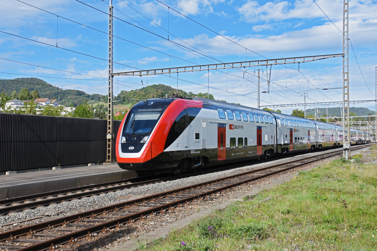RABe 502 018-6 Twindexx durchfährt den Bahnhof Gelterkinden. Die Aufnahme stammt vom 25.08.2020.