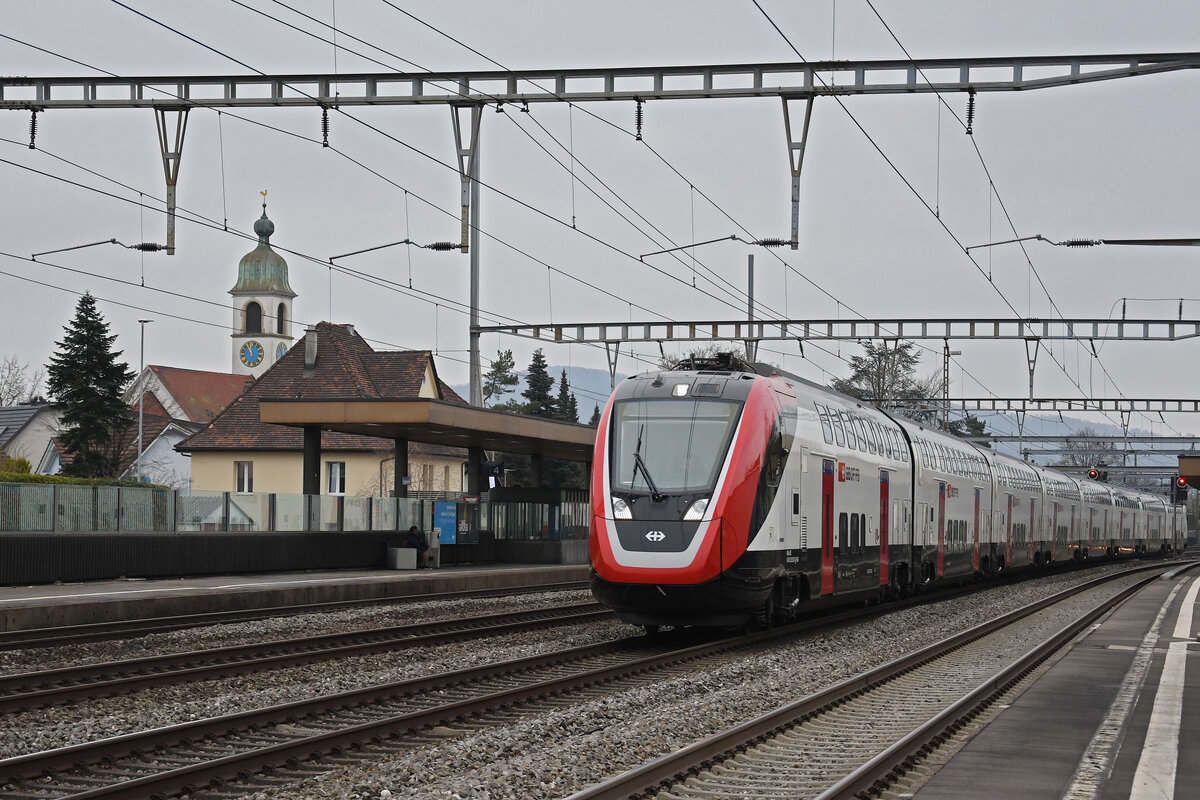 RABe 502 202-0 Twindexx durchfährt am 26.01.2023 den Bahnhof Rupperswil.