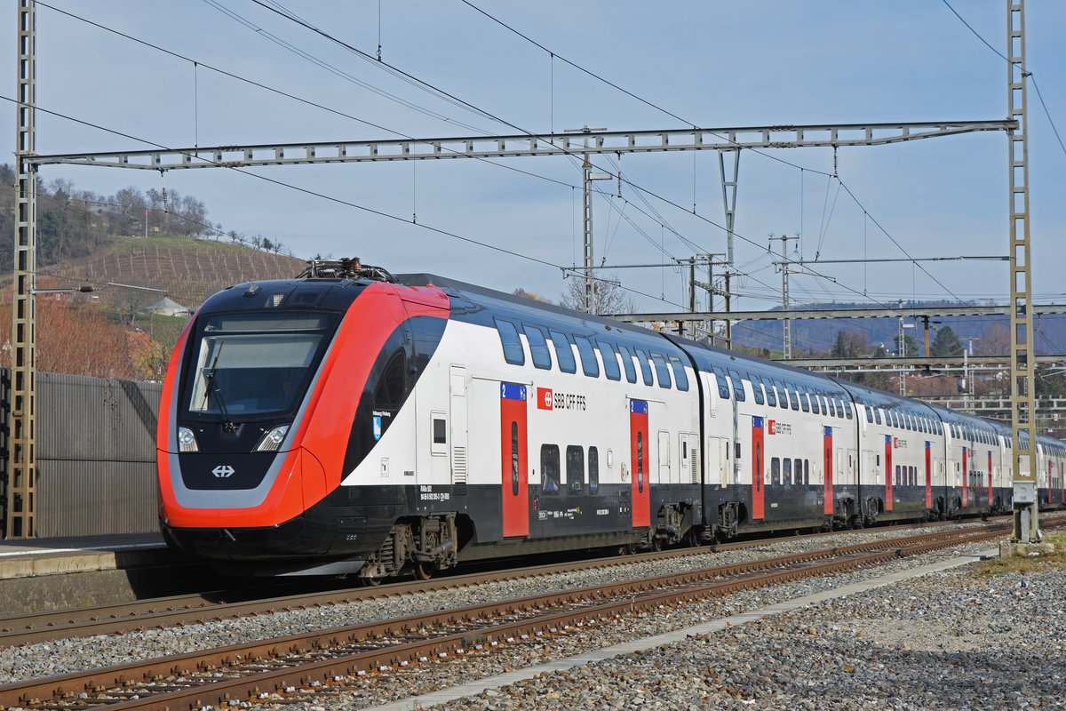 RABe 502 205-3 durchfährt den Bahnhof Gelterkinden. Die Aufnahme stammt vom 16.01.2019.