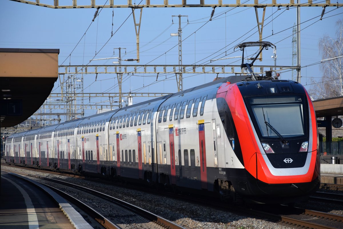 RABe 502 205-3  Fribourg  bei der Durchfahrt in Rupperswil am 24.03.2019 in Richtung Aarau.