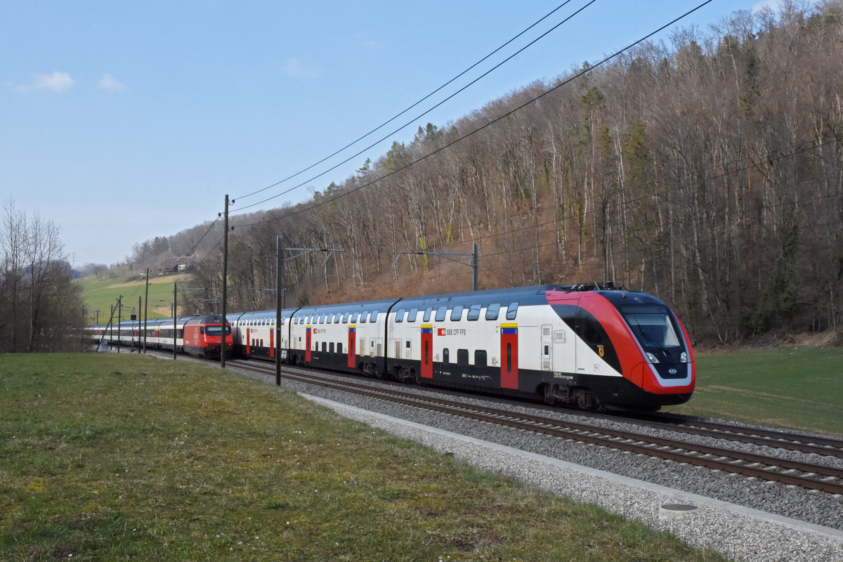 RABe 502 207-9 Twindexx fährt Richtung Bahnhof Tecknau. Die Aufnahme stammt vom 08.03.2021.