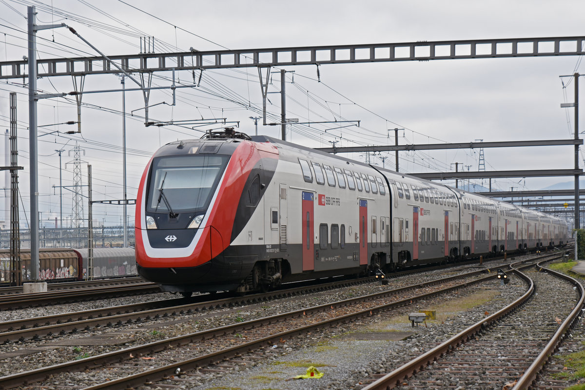 RABe 502 213-7 Twindexx durchfährt den Bahnhof Muttenz. Die Aufnahme stammt vom 12.01.2020.