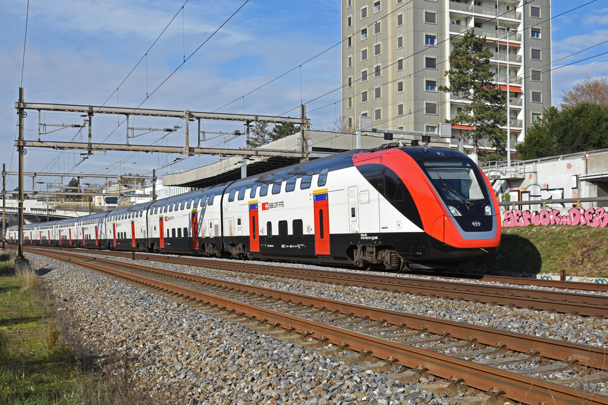 RABe 502 214-5 Twindexx fährt Richtung Bahnhof Muttenz. Die Aufnahme stammt vom 11.11.2019.